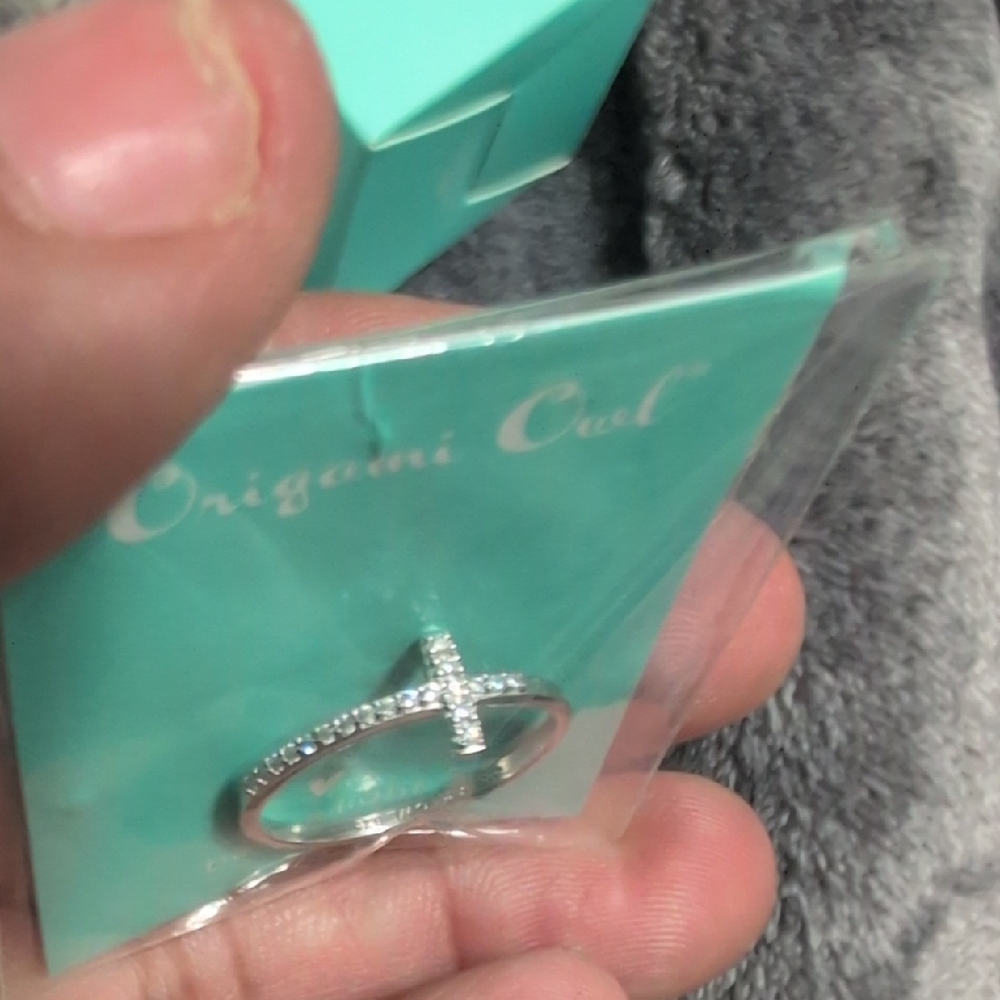 Origami Owl Silver Ring with Crystals
